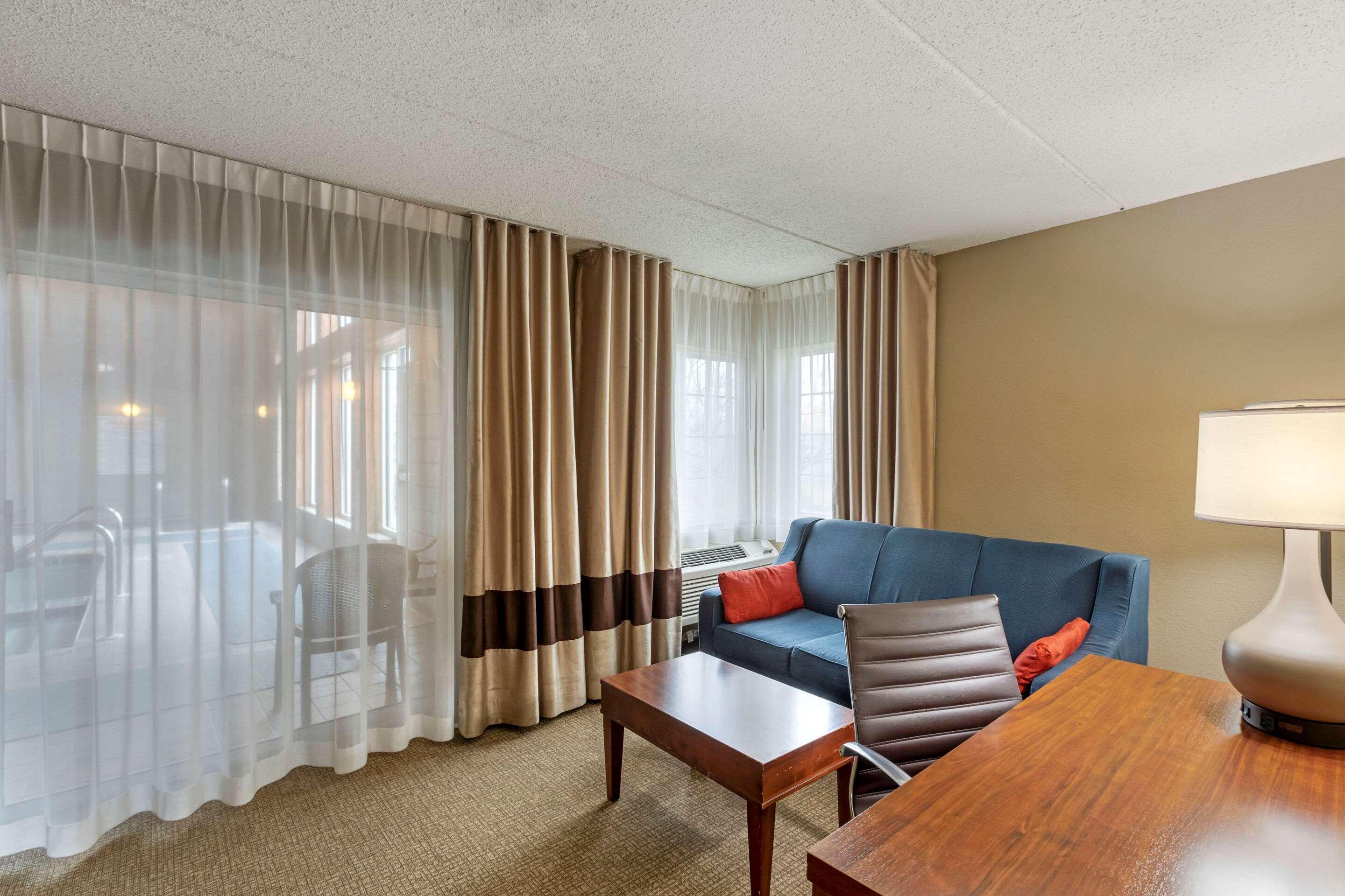 Comfort Inn & Suites Jackson - West Bend Exterior foto