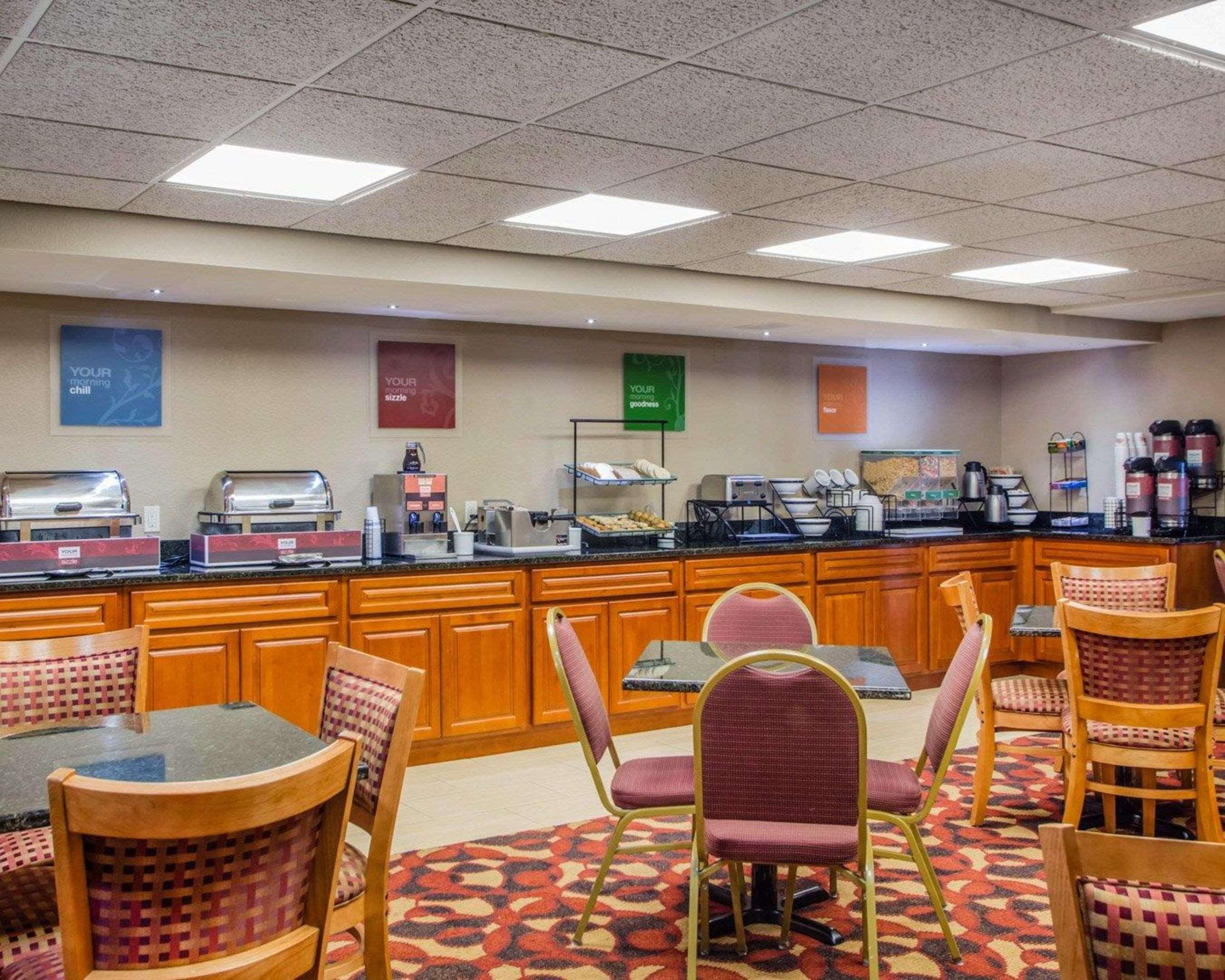 Comfort Inn & Suites Jackson - West Bend Exterior foto